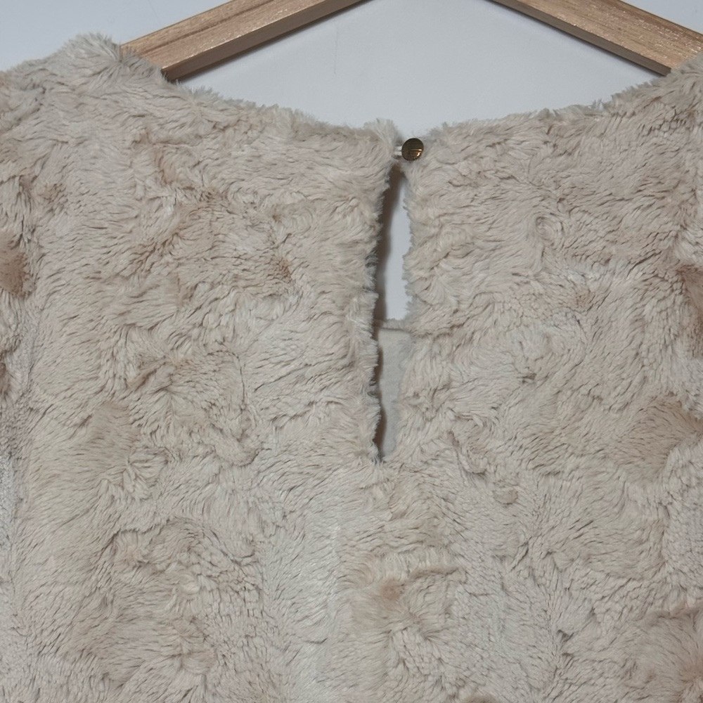 MAEVE @ ANTHROPOLOGIE Faux Fur Short Sleeve Tee, Cream, Size Large NWT - Picture 6 of 12
